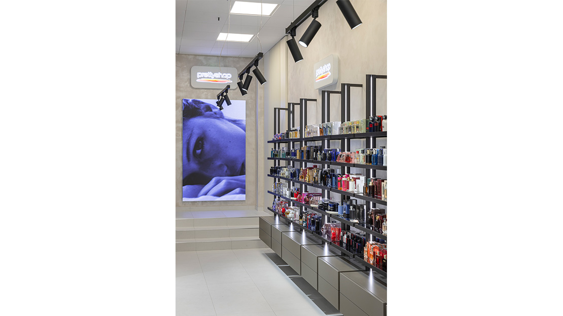 PRETTY SHOP image